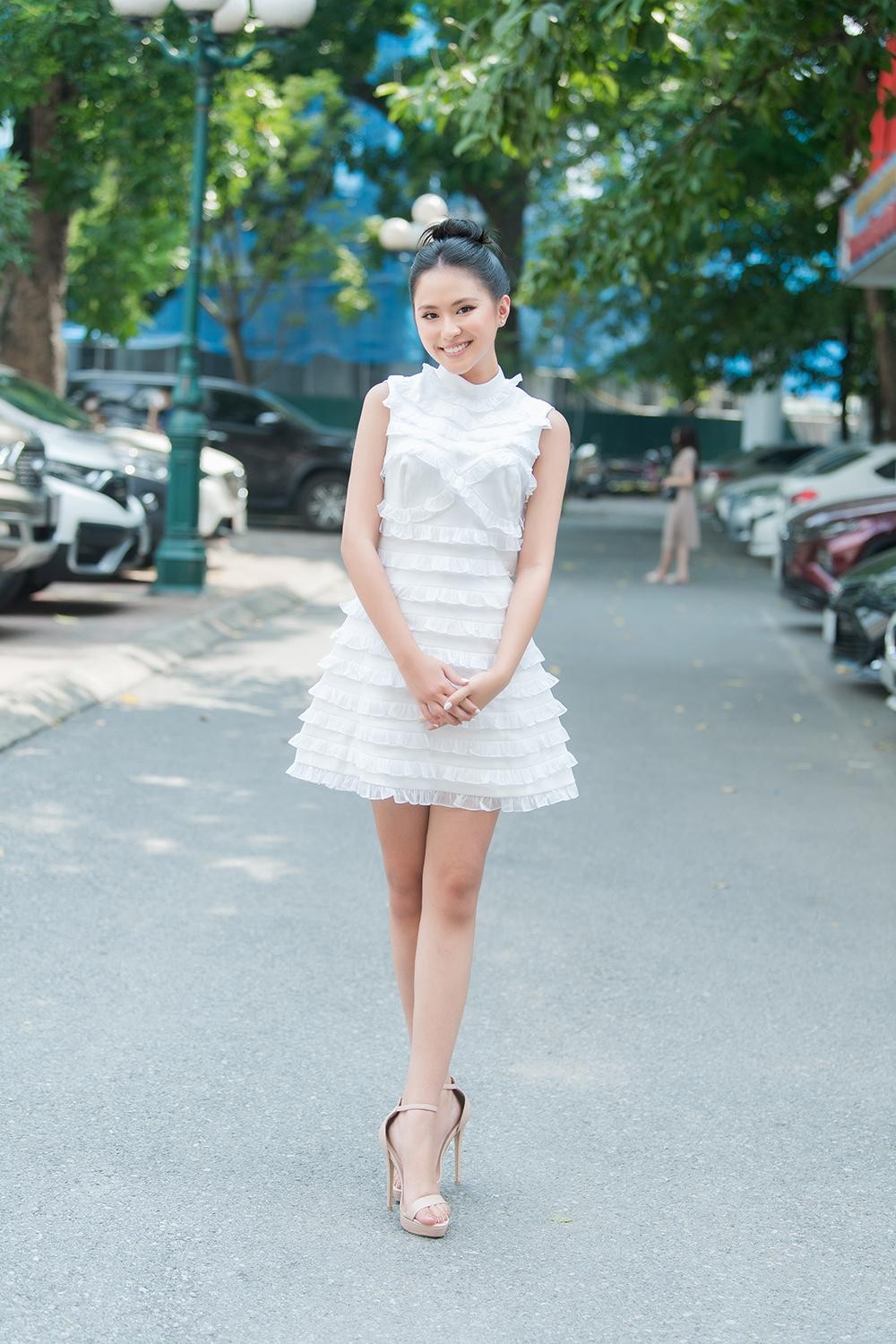Đỗ Thị Hà catwalk trong buổi tuyển sinh Hoa hậu Việt Nam 2022 - Ảnh 3.