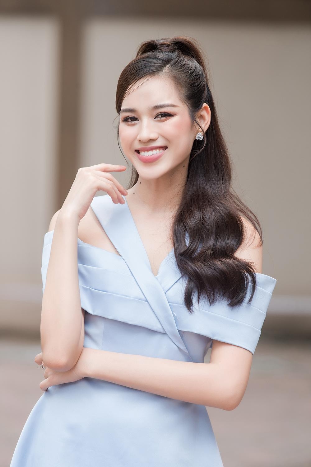Đỗ Thị Hà catwalk trong buổi tuyển sinh Hoa hậu Việt Nam 2022 - Ảnh 2.