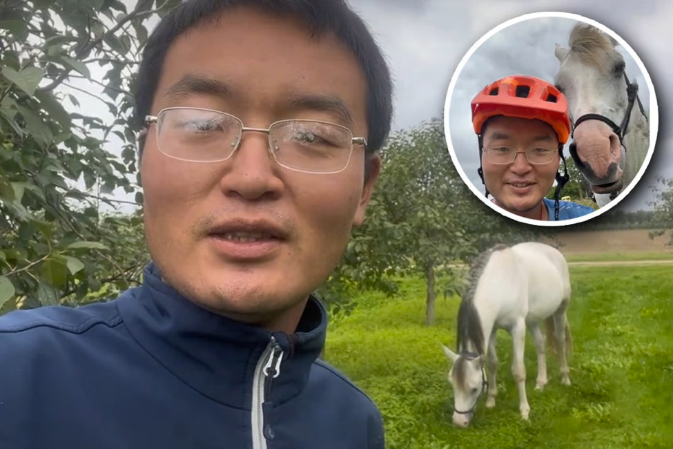 Tranh cãi cưỡi ngựa từ châu Âu về Trung Quốc bị tố ngược đãi động vật - Ảnh 1.