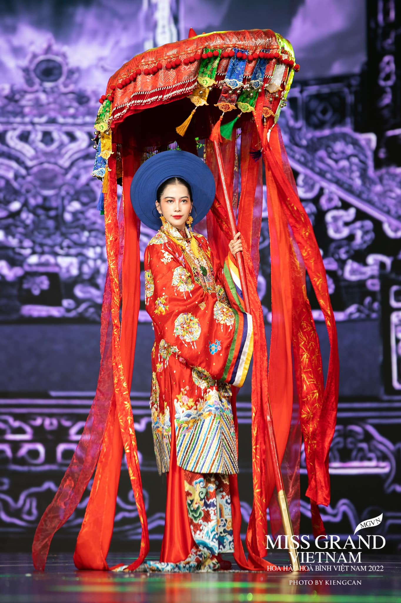Toàn cảnh đêm thi trang phục dân tộc Hoa hậu Hòa bình Việt Nam: Thùy Tiên và dàn sao đổ bộ, hàng loạt thiết kế cực độc đáo - Ảnh 29.