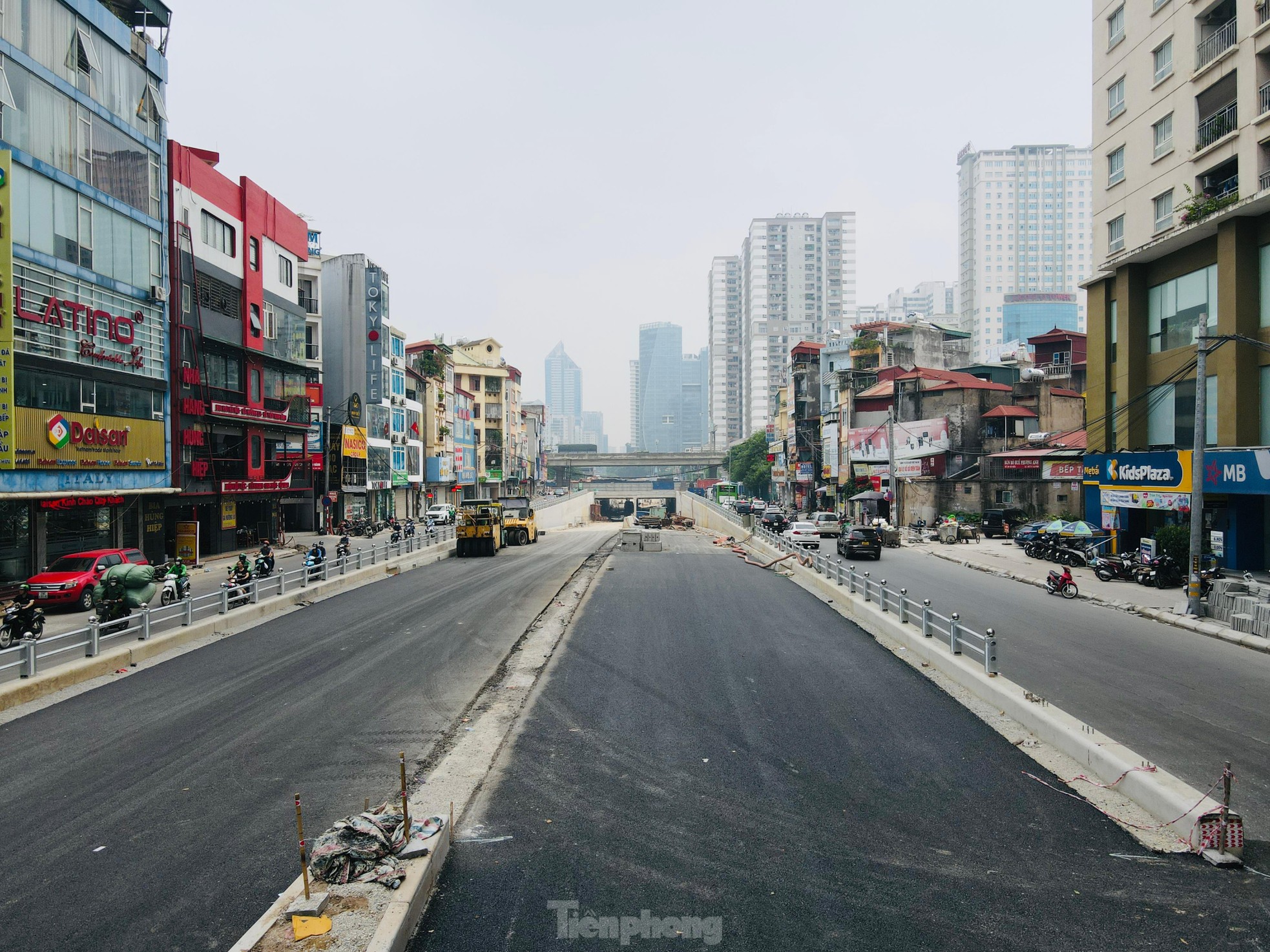 Hầm chui Lê Văn Lương - Tố Hữu trị giá 700 tỷ đồng trước ngày thông xe - Ảnh 3. Hầm chui Lê Văn Lương - Tố Hữu trị giá 700 tỷ đồng trước ngày thông xe - Ảnh 3.