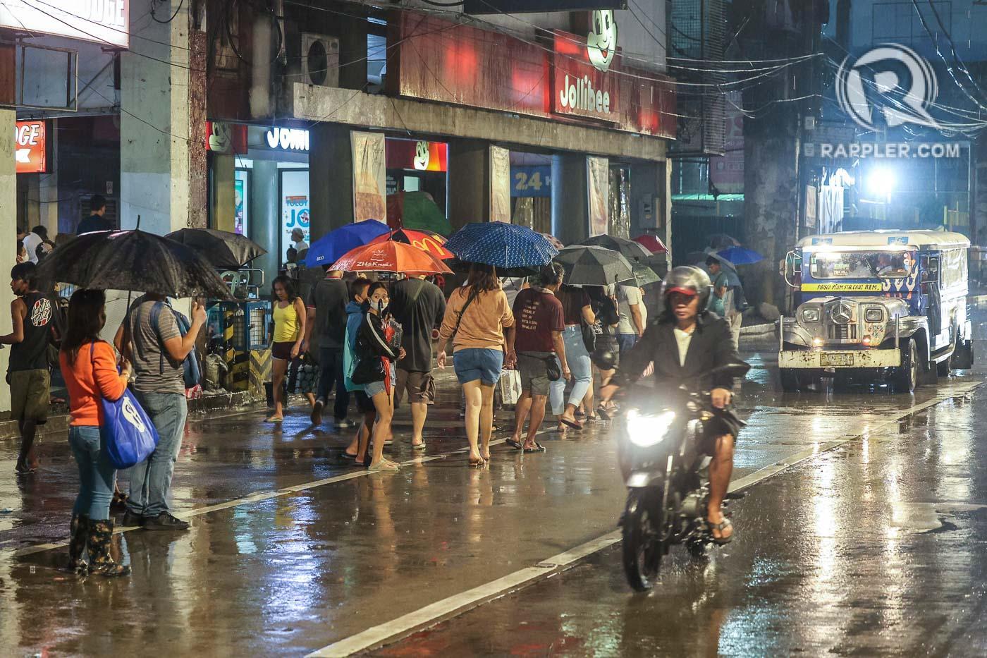 Hình ảnh siêu bão Noru hoành hành ở Philippines - Ảnh 1.