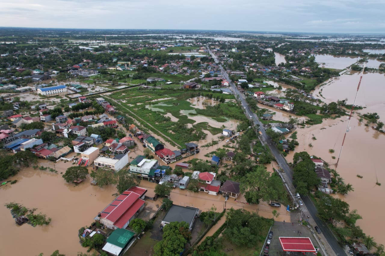 Hình ảnh siêu bão Noru hoành hành ở Philippines - Ảnh 23.