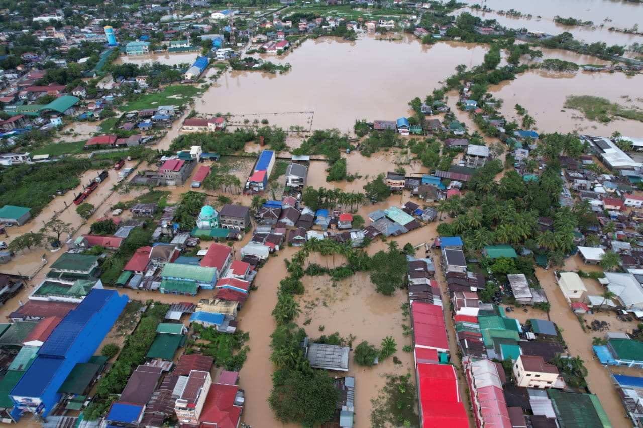 Hình ảnh siêu bão Noru hoành hành ở Philippines - Ảnh 24.