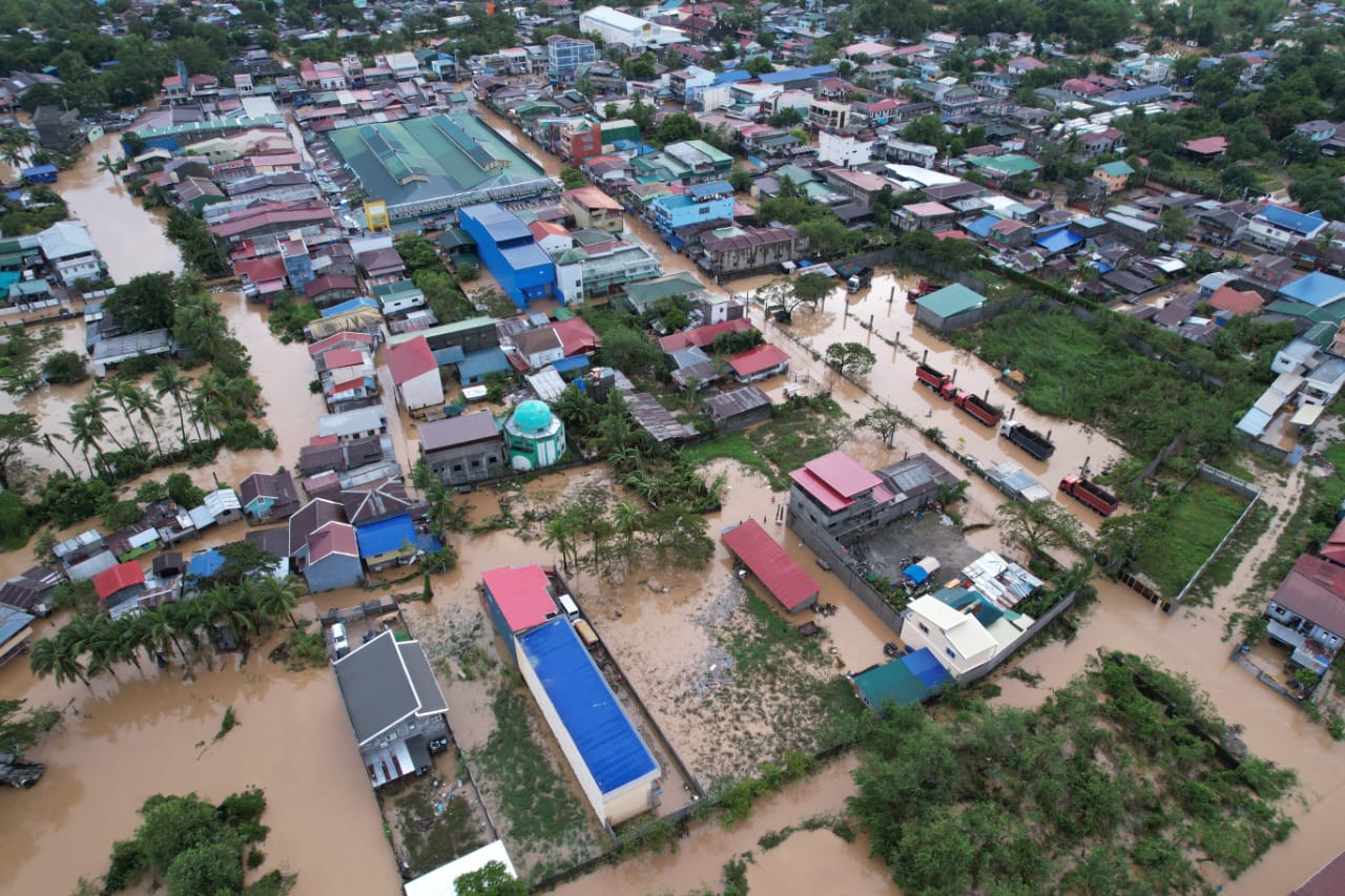 Hình ảnh siêu bão Noru hoành hành ở Philippines - Ảnh 21.