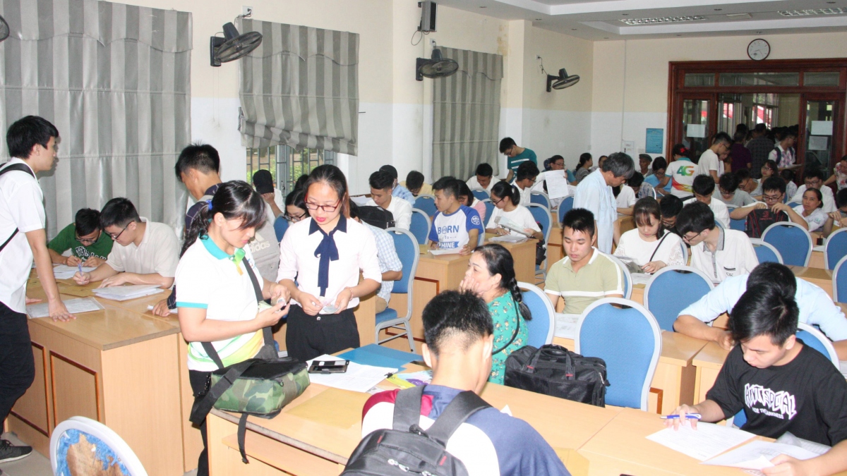 Tuyển sinh 2022: Nhiều vấn đề cần khắc phục - Ảnh 1. Tuyển sinh 2022: Nhiều vấn đề cần khắc phục - Ảnh 1.