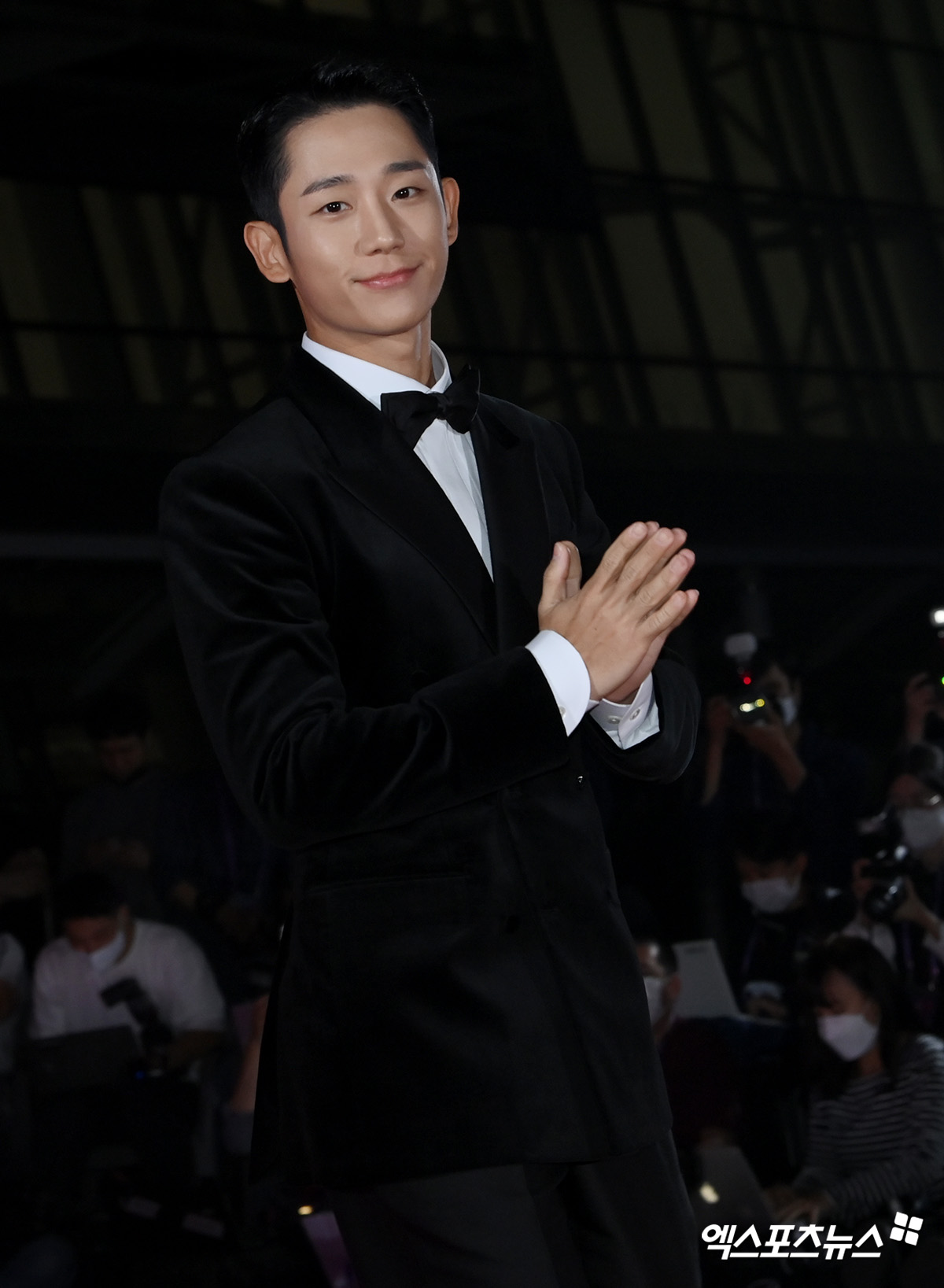 Thảm đỏ lễ trao giải APAN Star Awards 2022: Song Joong Ki dẫn đần dàn mỹ nam - Ảnh 3.