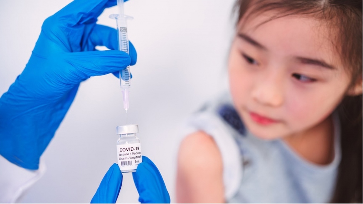 Australia phê duyệt phương án tiêm vaccine Pfizer cho trẻ em dưới 5 tuổi - Ảnh 1.