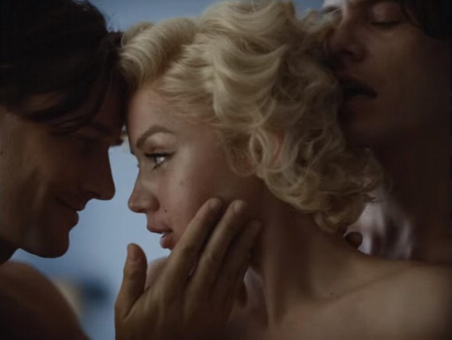 Phim về Marilyn Monroe nhận điểm thấp vì quá nhiều cảnh nóng phản cảm - Ảnh 2.