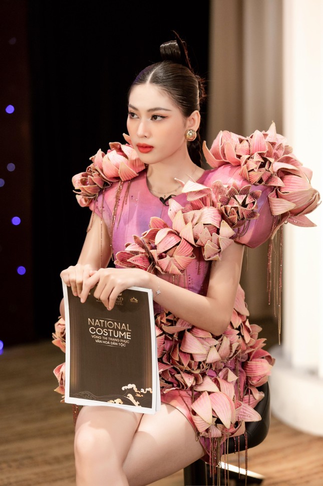 Lộ diện những trang phục dân tộc của Miss Grand Vietnam 2022 khiến dàn cố vấn tranh cãi gay gắt - Ảnh 3.