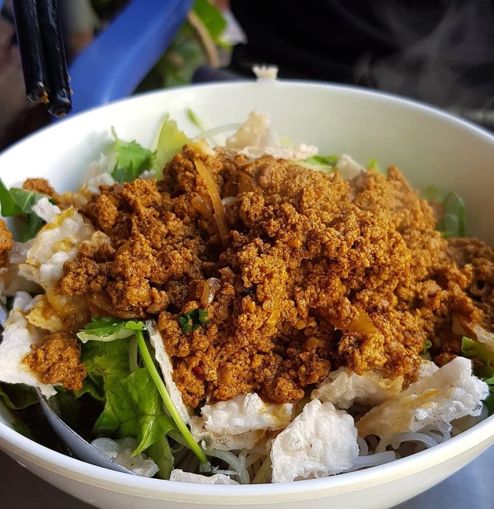 Bún rạm Quy Nhơn nhìn ngỡ bún riêu, nếm thử mới thấy khác lạ