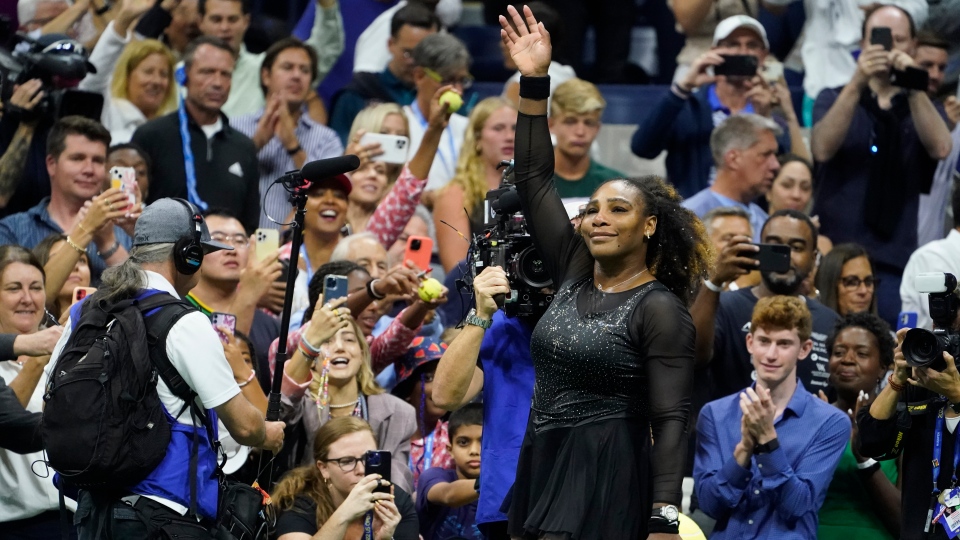 Cuộc chia tay đẫm nước mắt của huyền thoại quần vợt Serena Williams: 'Cảm ơn tất cả mọi người' - Ảnh 9.