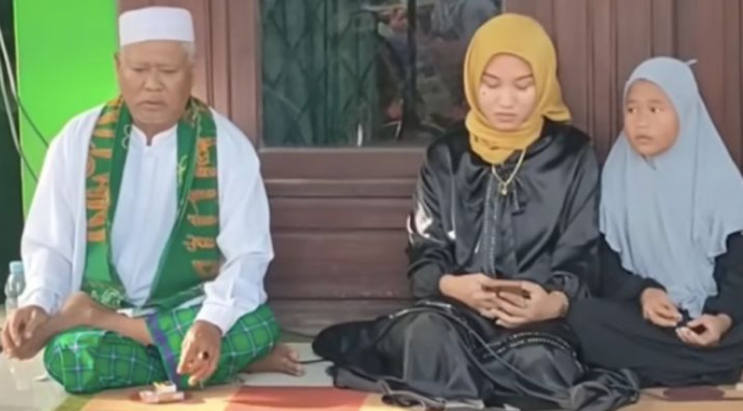 Indonesia: Đôi vợ chồng chênh nhau 46 tuổi, làm đám cưới rình rang giờ ra sao? - Ảnh 4.