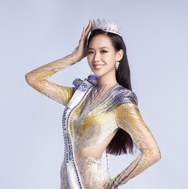 Nàng Á hậu cao 1m85 Bảo Ngọc 'lột xác' sexy sau khi nhận sash Hoa hậu Liên lục địa Việt Nam - Ảnh 9.