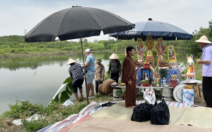 Vụ Hải Như mất tích: Gia đình làm lễ 49 ngày, chuẩn bị tinh thần cho tình huống xấu nhất - Ảnh 1.