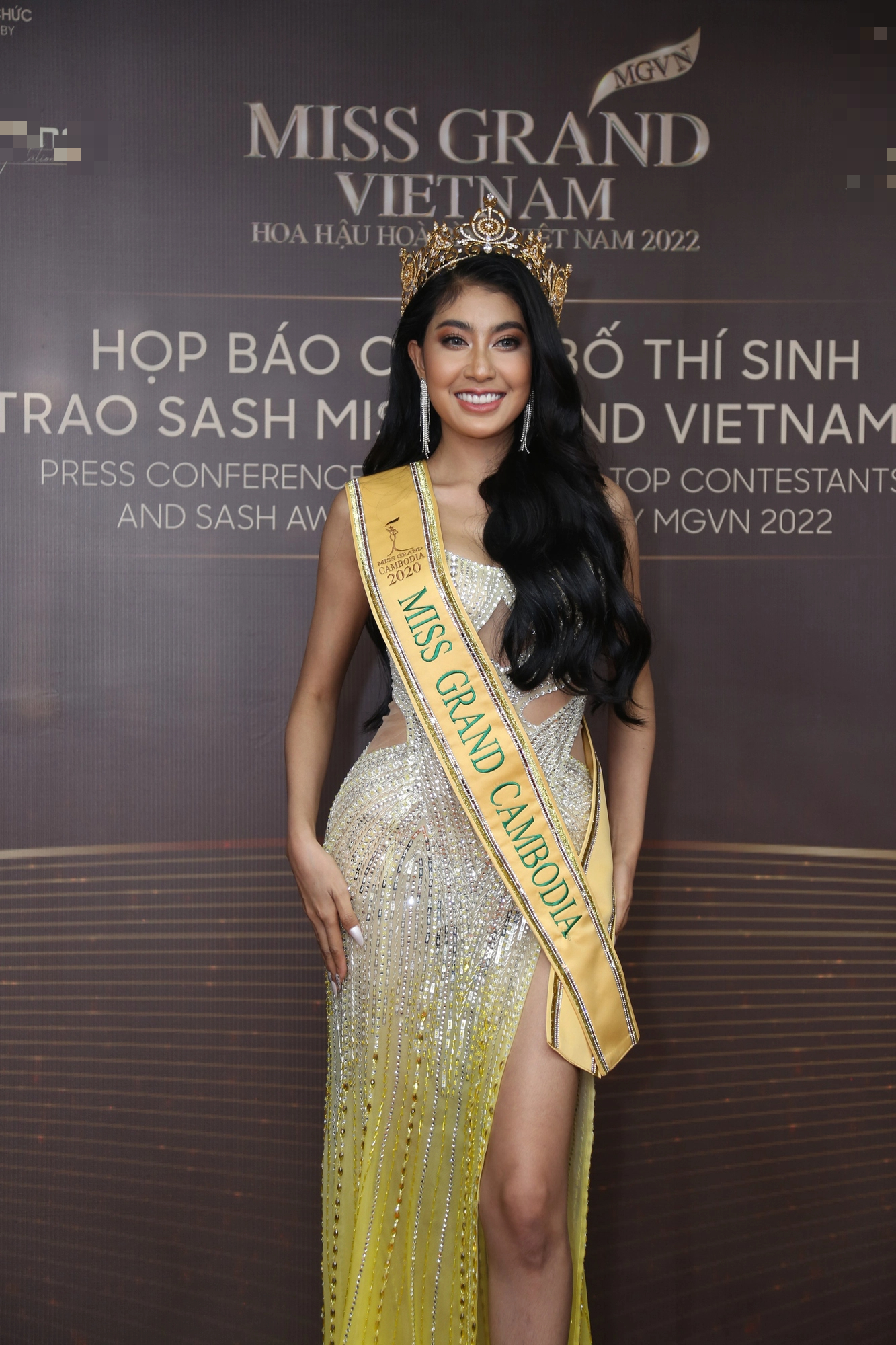 Á hậu Bảo Ngọc đọ dáng siêu mẫu Anh Thư trên thảm đỏ Miss Grand Vietnam - Ảnh 10.