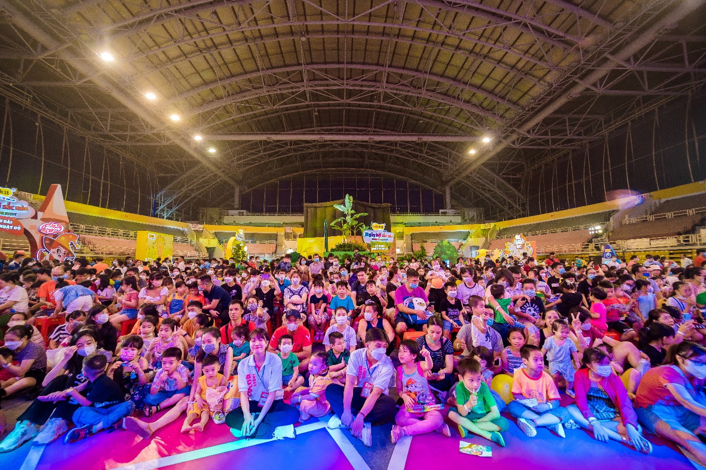 Các gia đình hào hứng tham gia Ngày hội sắc màu – Mega Color Event - Ảnh 8.