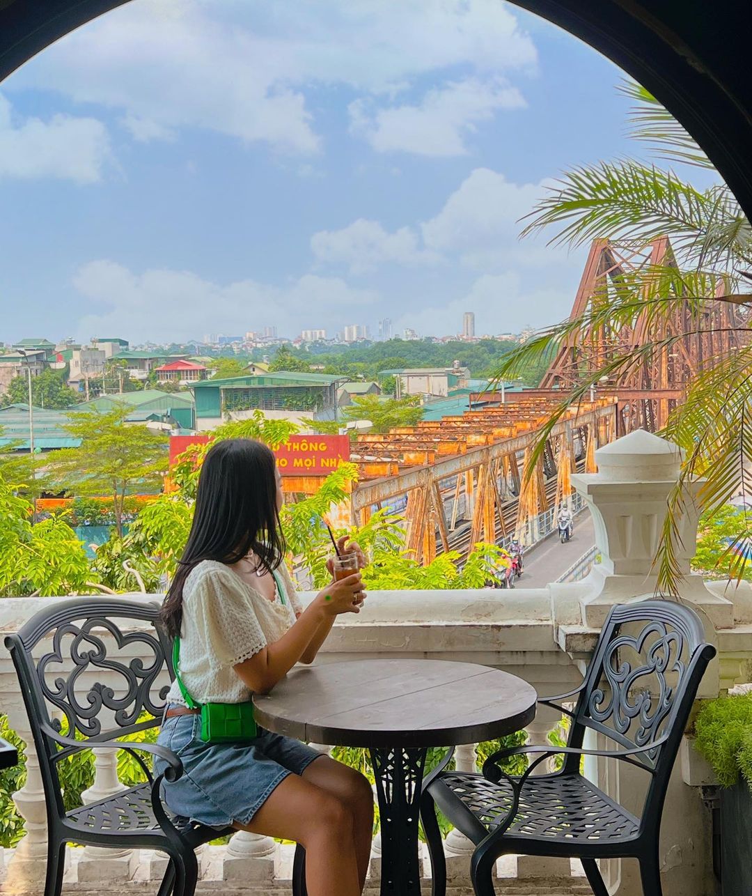 La cà tại 3 quán cà phê trên cao view đẹp để tận hưởng mùa thu Hà Nội
