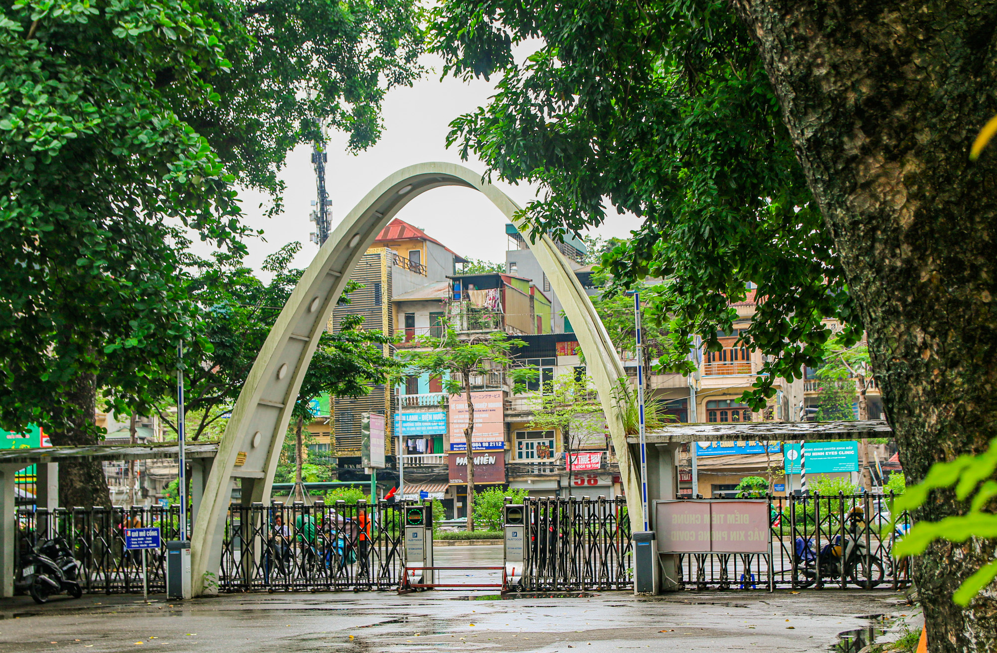 Trường đại học rộng nhất trung tâm Hà Nội, sinh viên phải tra bản đồ để tìm đường - Ảnh 4.
