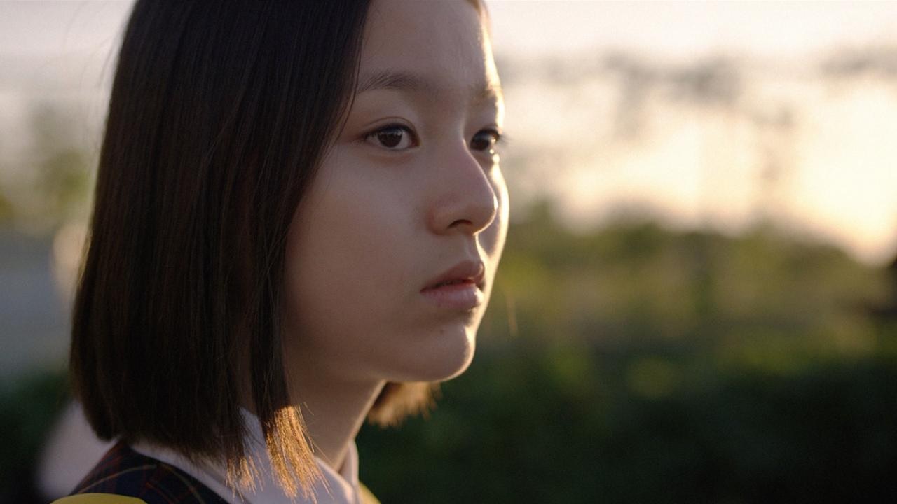 Em gái Kim Go Eun ở phim mới: Chưa từng yêu đương nhưng lại lấy đi nụ hôn đầu của bạn diễn - Ảnh 2.