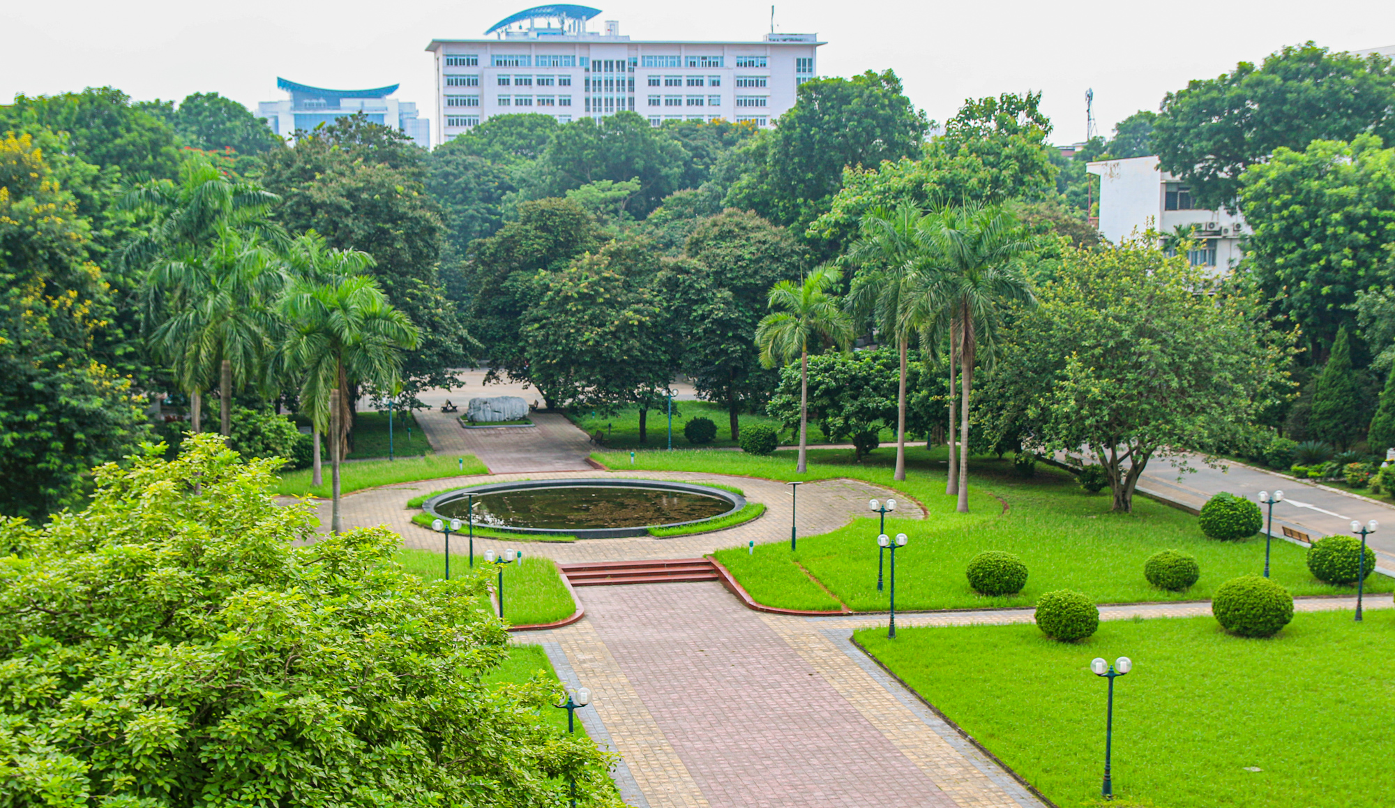 Trường đại học rộng nhất trung tâm Hà Nội, sinh viên phải tra bản đồ để tìm đường - Ảnh 8.