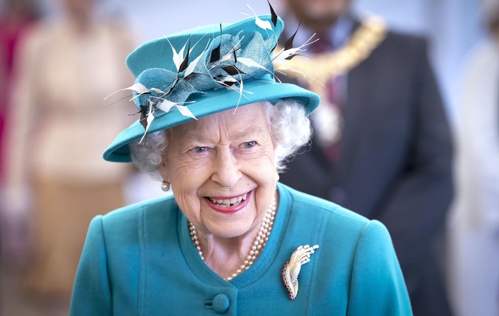 Nữ hoàng Anh Elizabeth II qua đời: Nhà Trắng treo cờ rủ, các nước chia buồn - Ảnh 1.