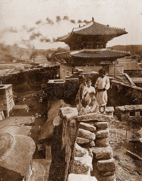 Loạt ảnh hiếm hoi ghi lại cuộc sống tại Hàn Quốc thời xa xưa, nhiều thứ đặc biệt khác xa so với tưởng tượng - Ảnh 4.