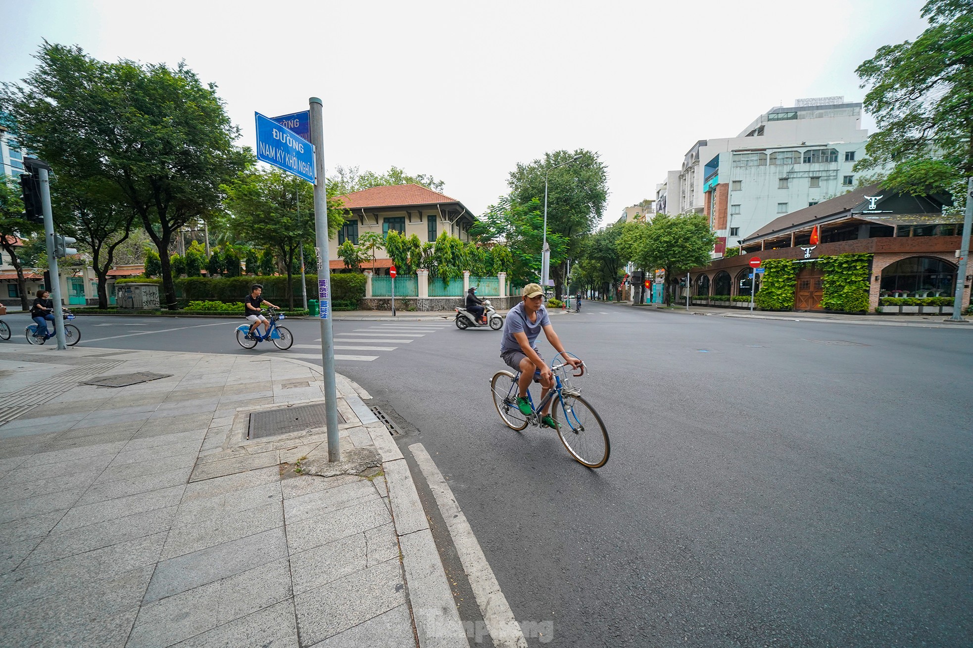 Có một TPHCM rất khác trong sáng đầu năm 2023 - Ảnh 12.