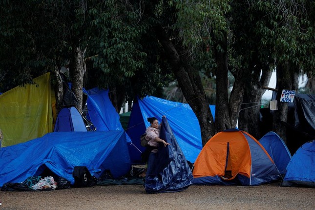 Chính biến Brazil: Cựu Tổng thống Bolsonaro nhập viện, 1.500 người bị bắt giữ - Ảnh 4.