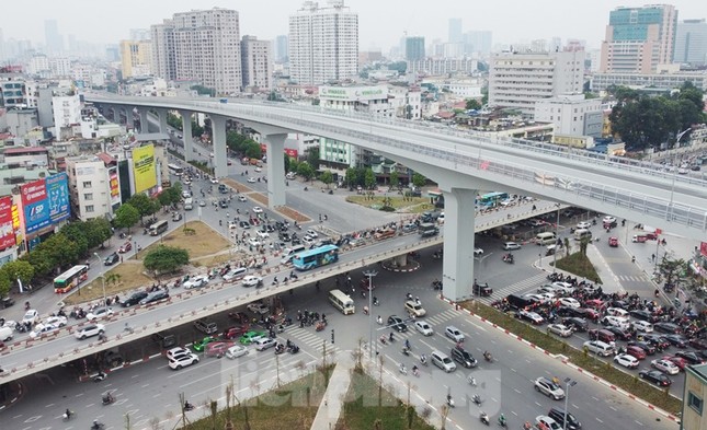 Chi tiết phương án giao thông sau khi thông xe đường trên cao Vành đai 2 - Ảnh 3.