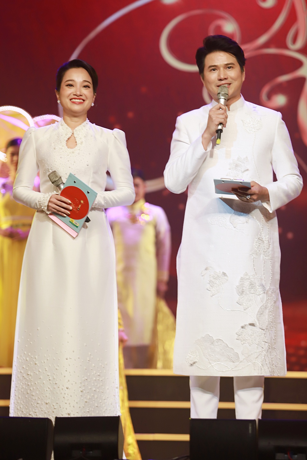 Ngô Kiến Huy nhận cú đúp Mai Vàng, Lan Ngọc lần thứ 3 nhận giải Nữ diễn viên được yêu thích nhất - Ảnh 10.