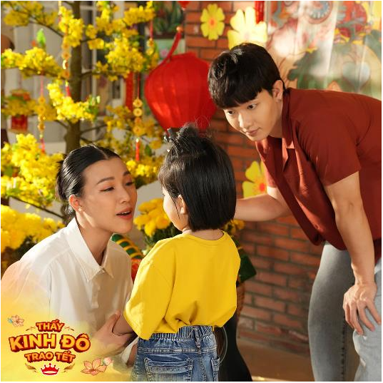 C&ugrave;ng Kinh Đ&ocirc; trao Tết đến với h&agrave;ng ngh&igrave;n trẻ em k&eacute;m may mắn - Ảnh 2.