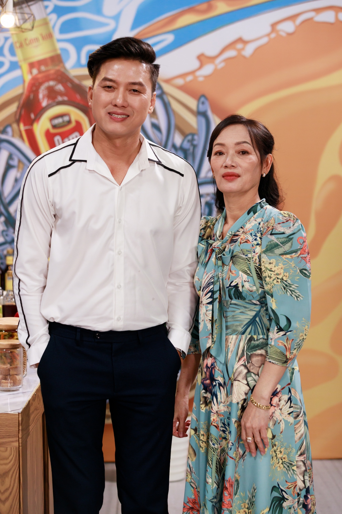 Qu&aacute;ch Ngọc Tuy&ecirc;n cảm thấy c&oacute; lỗi với vợ k&eacute;m 16 tuổi v&igrave; chưa tổ chức h&ocirc;n lễ - Ảnh 1.