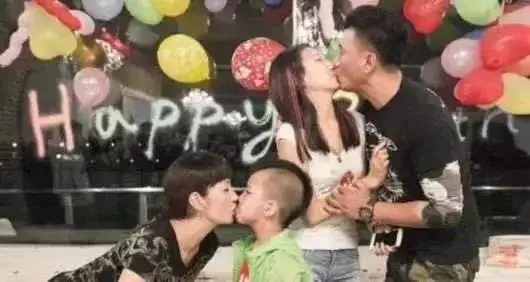 Nam diễn viên nổi tiếng đăng ảnh chụp cùng con gái lên mạng, nhiều người xem xong liền nhắc anh chú ý cách dạy con - Ảnh 3. Nam diễn viên nổi tiếng đăng ảnh chụp cùng con gái lên mạng, nhiều người xem xong liền nhắc anh chú ý cách dạy con - Ảnh 3.