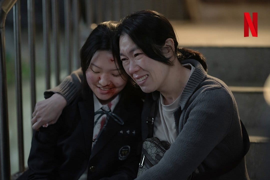 Loạt ảnh tĩnh 'The glory' phần 2: Song Hye Kyo rơi lệ, phản diện mù màu te tua - Ảnh 7.
