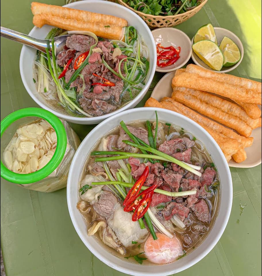 Nhìn lại 10 món ăn trứ danh của Việt Nam được những tờ báo lớn nước ngoài dành lời khen trong năm 2022 - Ảnh 1. Nhìn lại 10 món ăn trứ danh của Việt Nam được những tờ báo lớn nước ngoài dành lời khen trong năm 2022 - Ảnh 1.