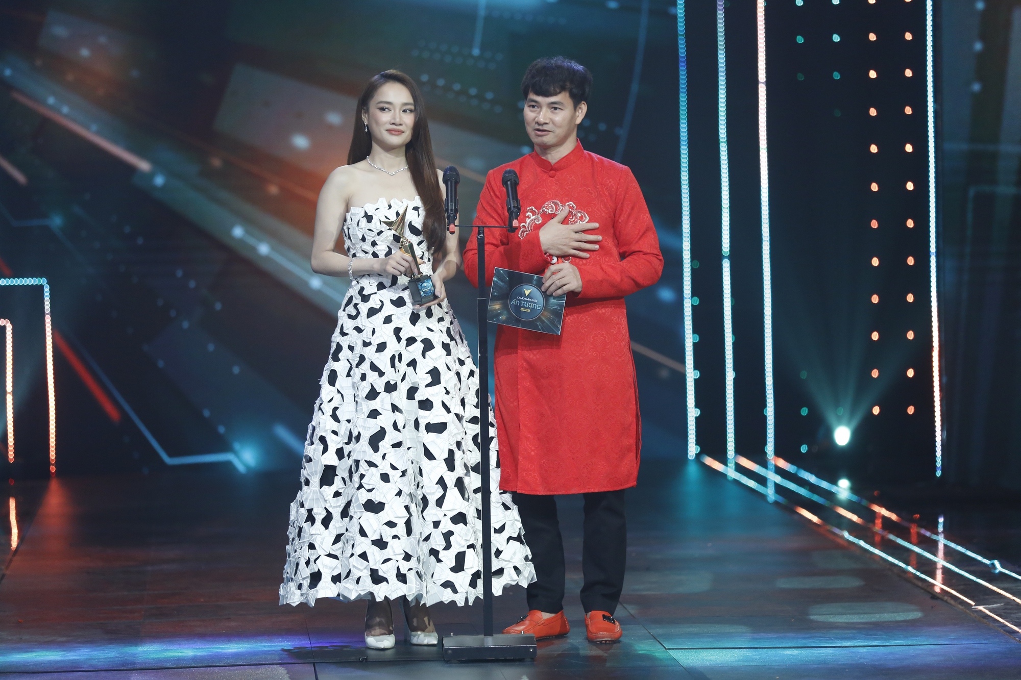 Khoảnh khắc ấn tượng trong Lễ trao giải VTV Awards 2022 - Ảnh 29. Khoảnh khắc ấn tượng trong Lễ trao giải VTV Awards 2022 - Ảnh 29.