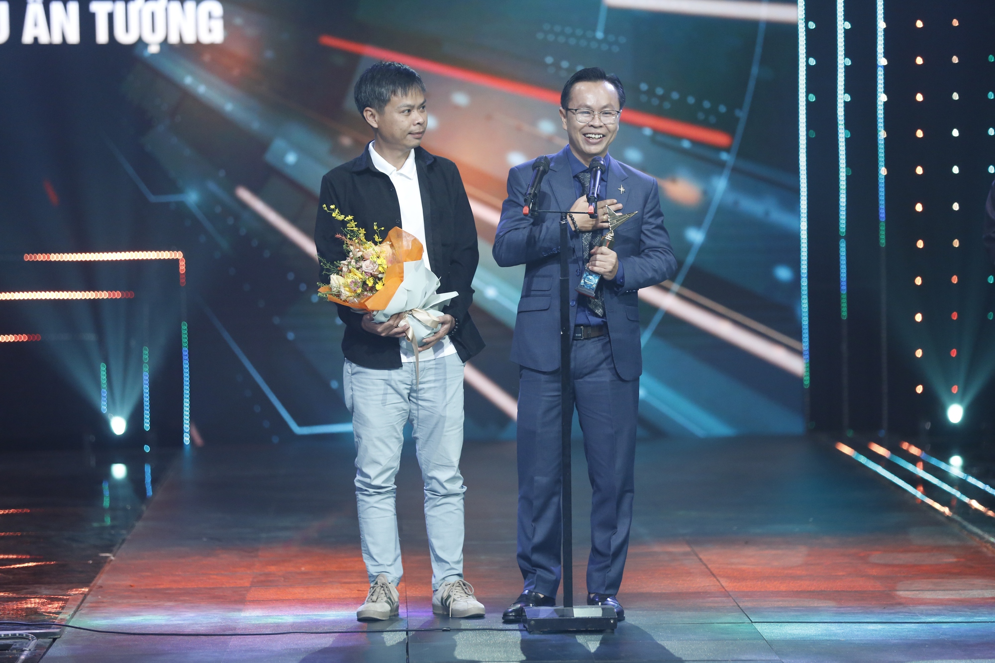 Khoảnh khắc ấn tượng trong Lễ trao giải VTV Awards 2022 - Ảnh 36. Khoảnh khắc ấn tượng trong Lễ trao giải VTV Awards 2022 - Ảnh 36.