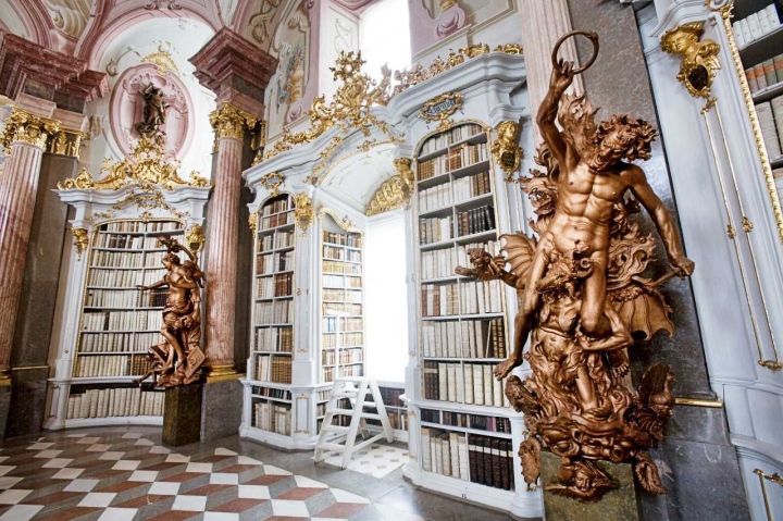 Khám phá thư viện cổ tích ‘đẹp nhất thế giới’ ở tu viện nghìn năm lịch sử - Ảnh 5.