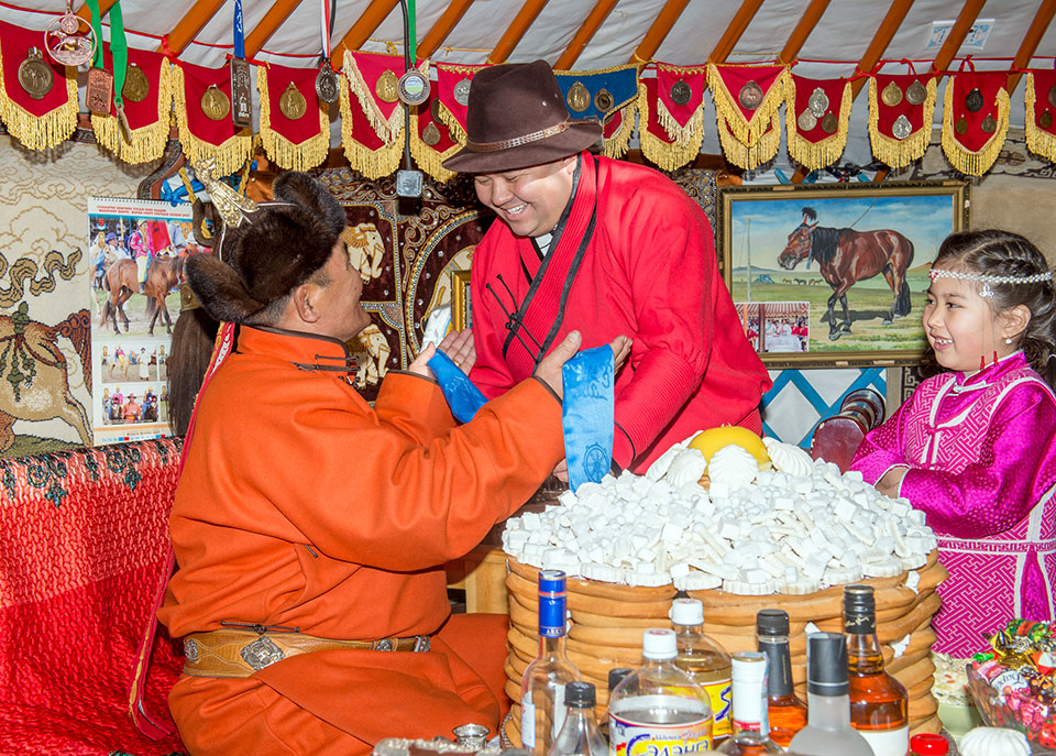 Trải nghiệm Tết cổ truyền đặc sắc ở Mông Cổ để thấy khác biệt với Tết truyền thống châu Á ra sao - Ảnh 2.