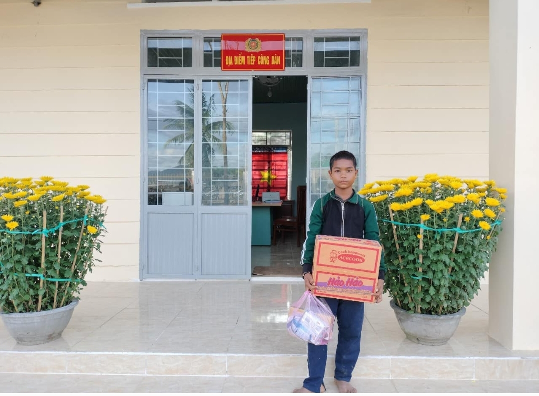 Tìm thấy thiếu niên 15 tuổi sau 5 ngày đi lạc trong rừng - Ảnh 1. Tìm thấy thiếu niên 15 tuổi sau 5 ngày đi lạc trong rừng - Ảnh 1.