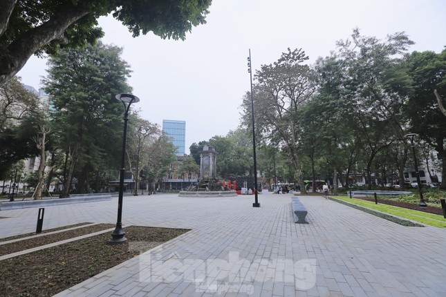 Khoác 'áo mới' cho Vườn hoa Diên Hồng - Ảnh 2. Khoác 'áo mới' cho Vườn hoa Diên Hồng - Ảnh 2.