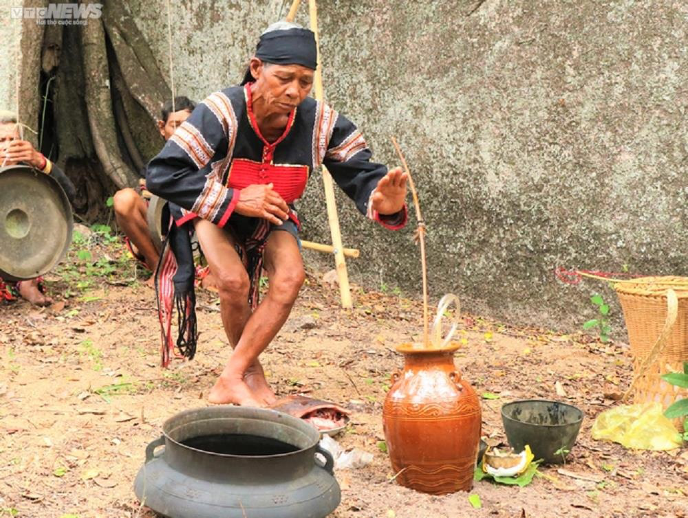 Huyền thoại về những vị Vua Lửa ở Tây Nguyên - Ảnh 8.