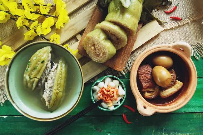 Đầu năm ăn gì cho đỏ: Những món mà người Việt hay ăn trong ngày Tết để mang lại may mắn - Ảnh 2.