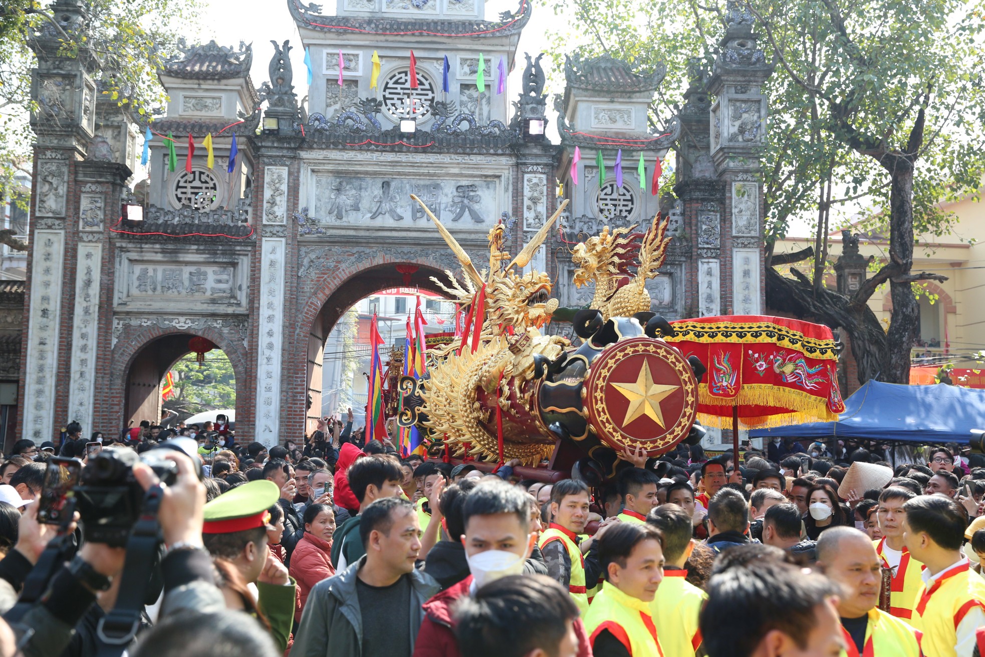 Tưng bừng lễ hội rước pháo khổng lồ ở làng Đồng Kỵ - Ảnh 9.