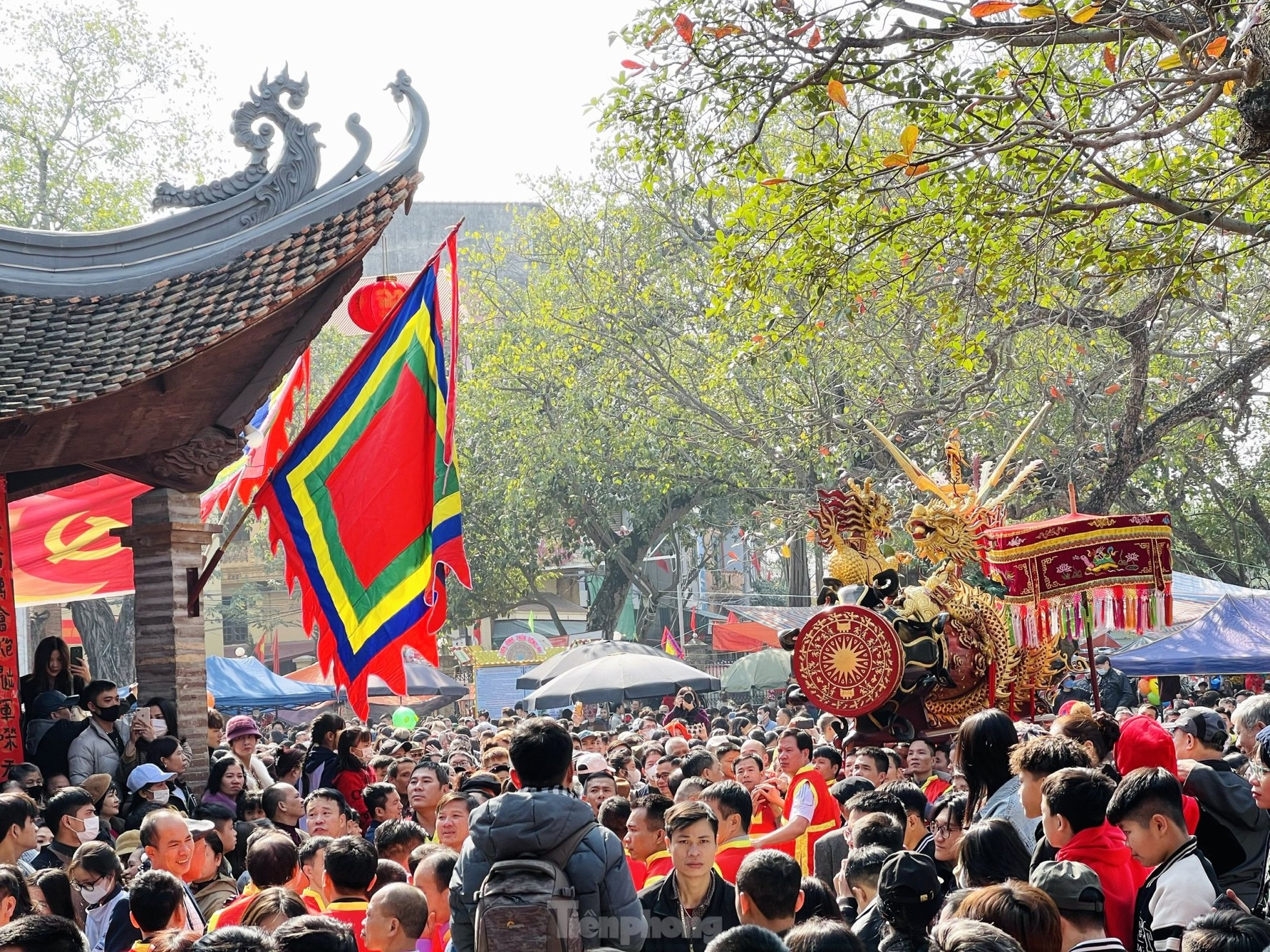 Tưng bừng lễ hội rước pháo khổng lồ ở làng Đồng Kỵ - Ảnh 12.