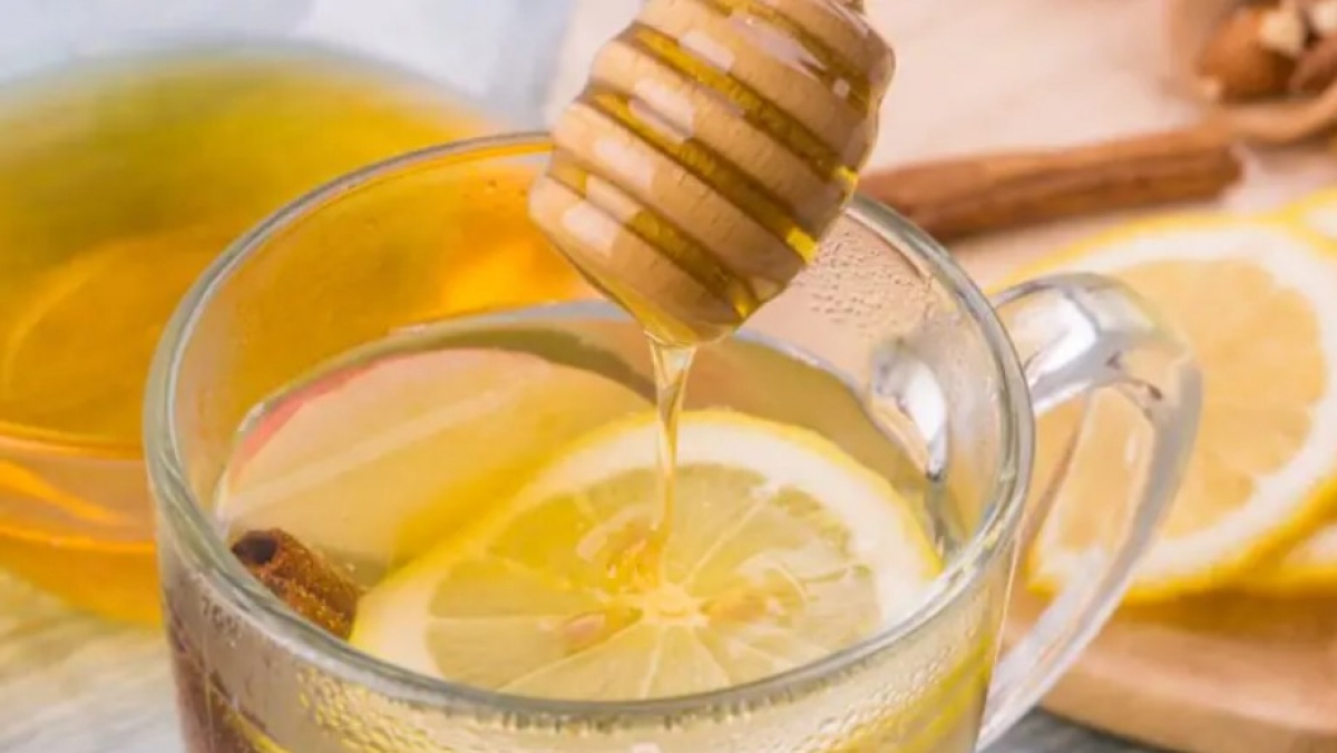Uống nước chanh với mật ong khi bụng đói có tốt không? - Ảnh 2.