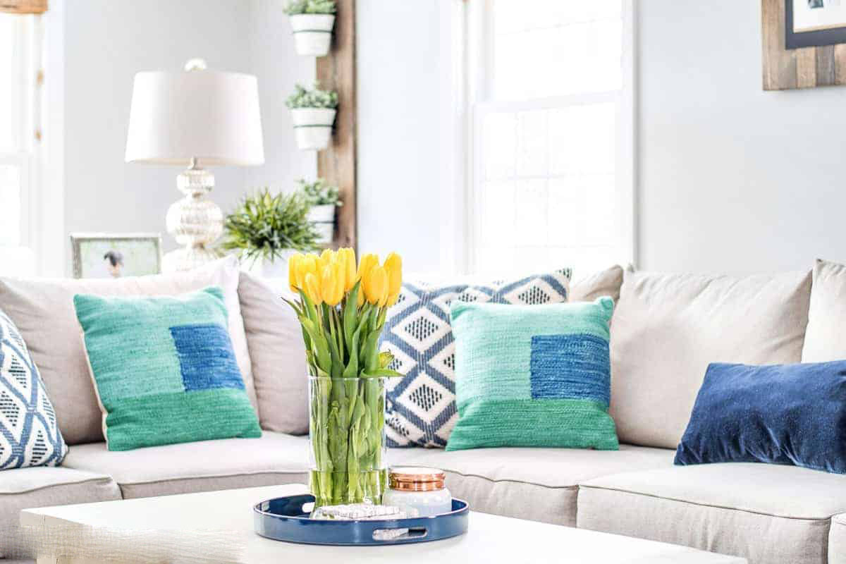 7 gam màu lý tưởng để trang hoàng phòng khách trong mùa xuân này - Ảnh 1.