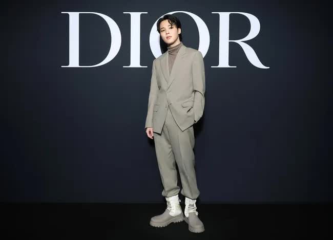 Hiệu ứng Jimin: Giúp cổ phiếu Dior tăng kỷ lục trong 2 ngày, tạo hiệu ứng truyền thông, kích cầu mua sắm - Ảnh 1.