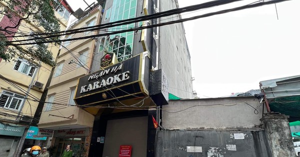Hà Nội: Đề xuất xử phạt gần 200 triệu, tước giấy phép quán karaoke cho múa thoát y